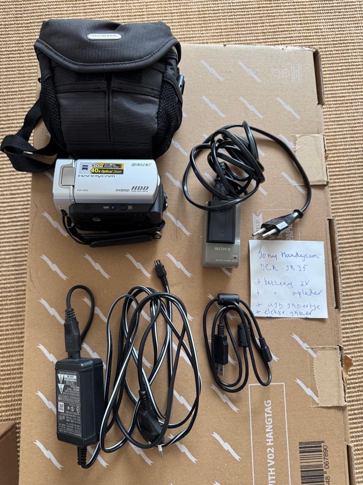 Sony Handycam DCR-SR35 met accessoires, Audio, Tv en Foto, Mini dv, 20x of meer, Ophalen of Verzenden, Zo goed als nieuw