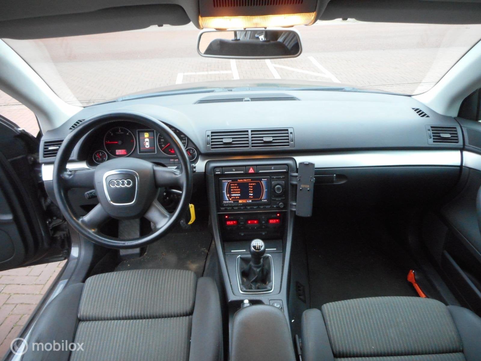 Audi A4 Avant 2.0 TDI TREKHAAK, Auto's, Audi, Voorwielaandrijving, Gebruikt, 4 cilinders, Origineel Nederlands