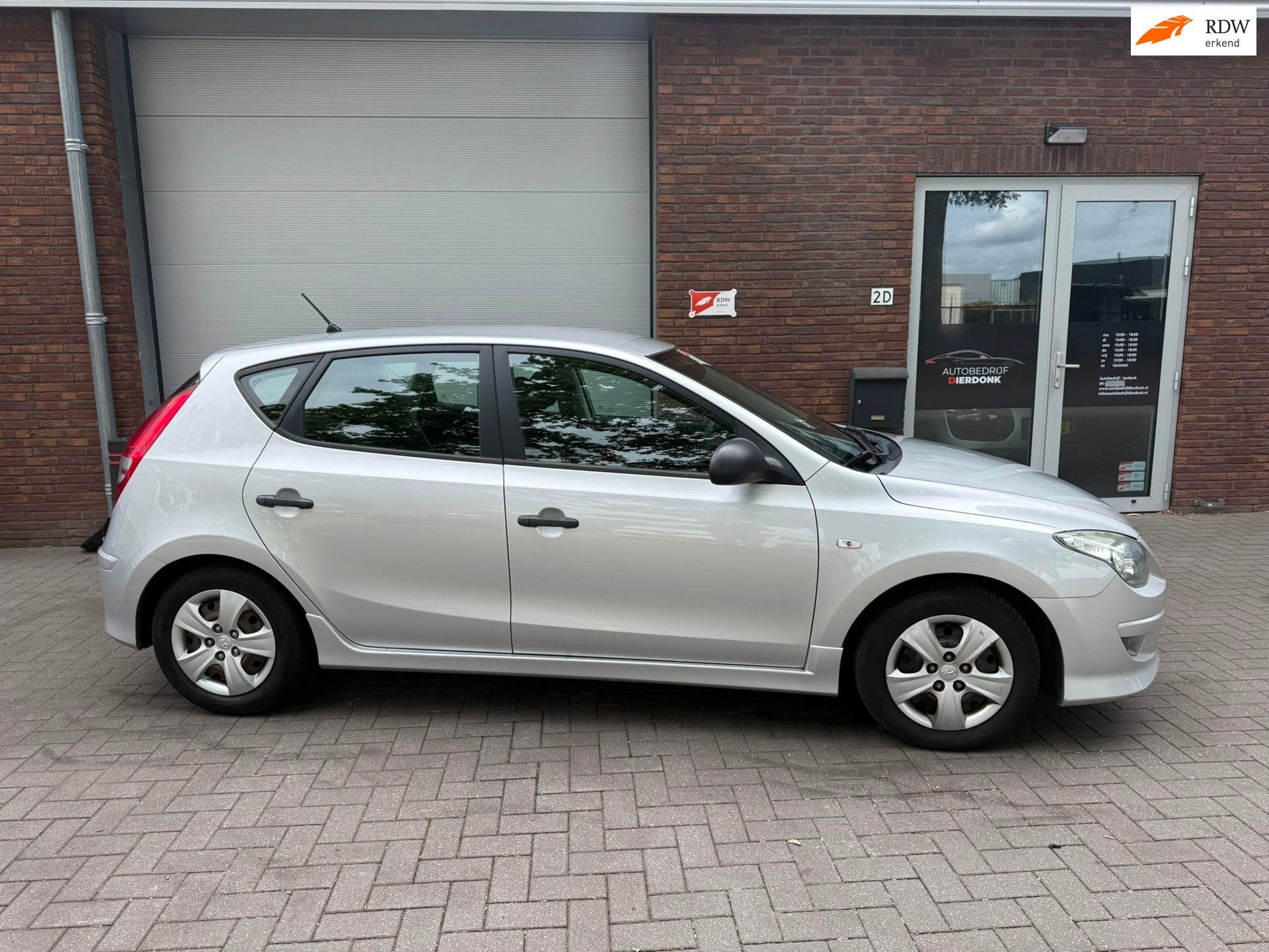 Hyundai I30 1.4i i-Drive|AIRCO|NIEUWE APK|LEUKE AUTO, Auto's, Voorwielaandrijving, Euro 5, Gebruikt, Zwart
