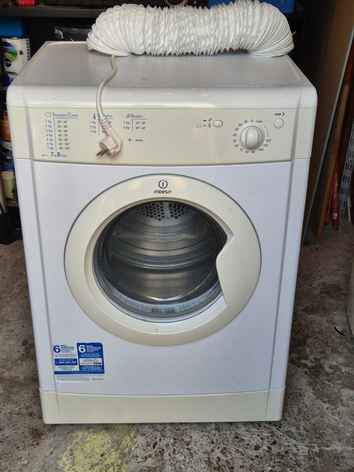 Indesit IDV75(EU) Wasdroger met afvoerslang