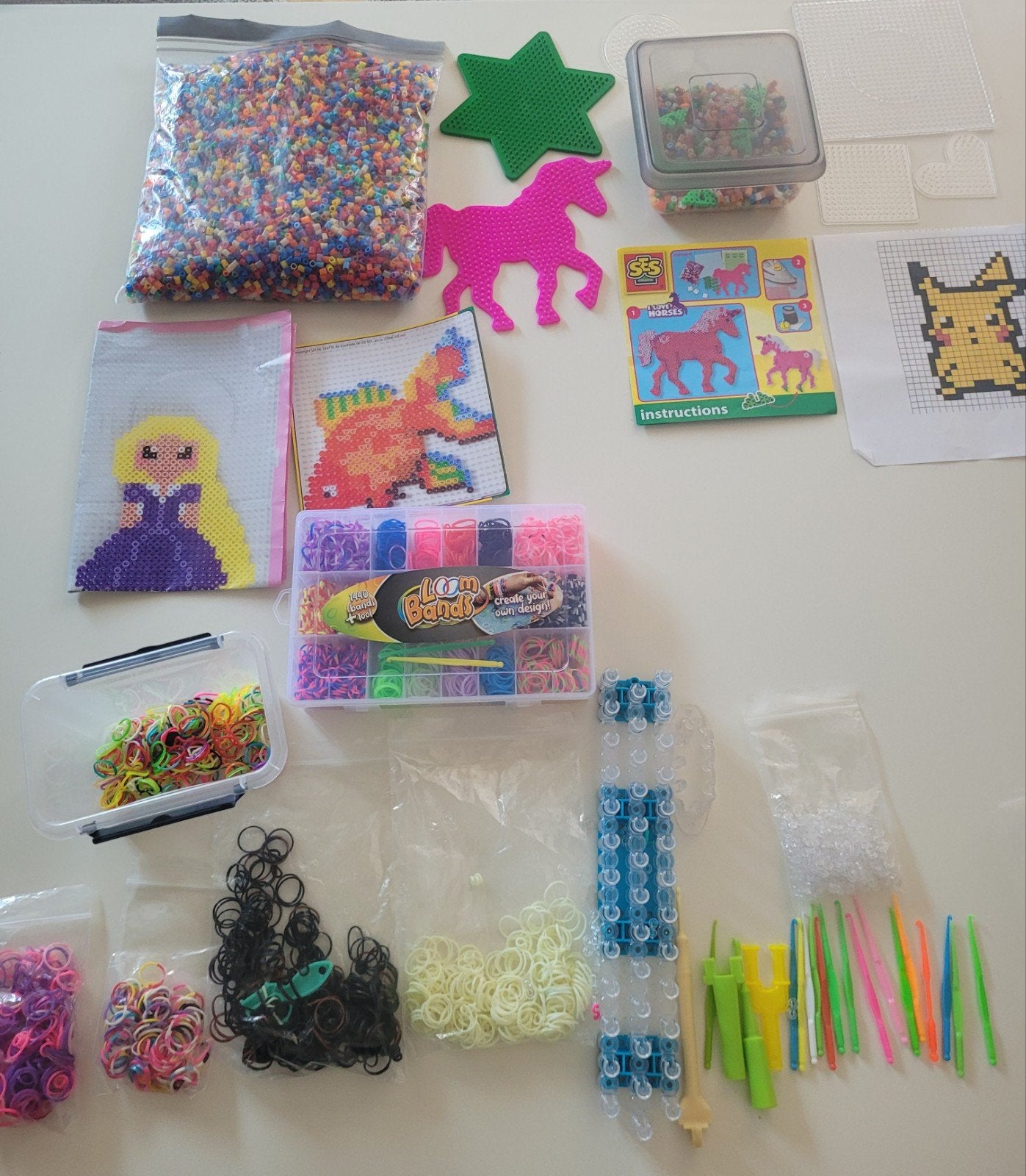 Grote collectie Loom bands en strijkkralen, Hobby en Vrije tijd, Ophalen, Gebruikt, Meerkleurig, Kunststof