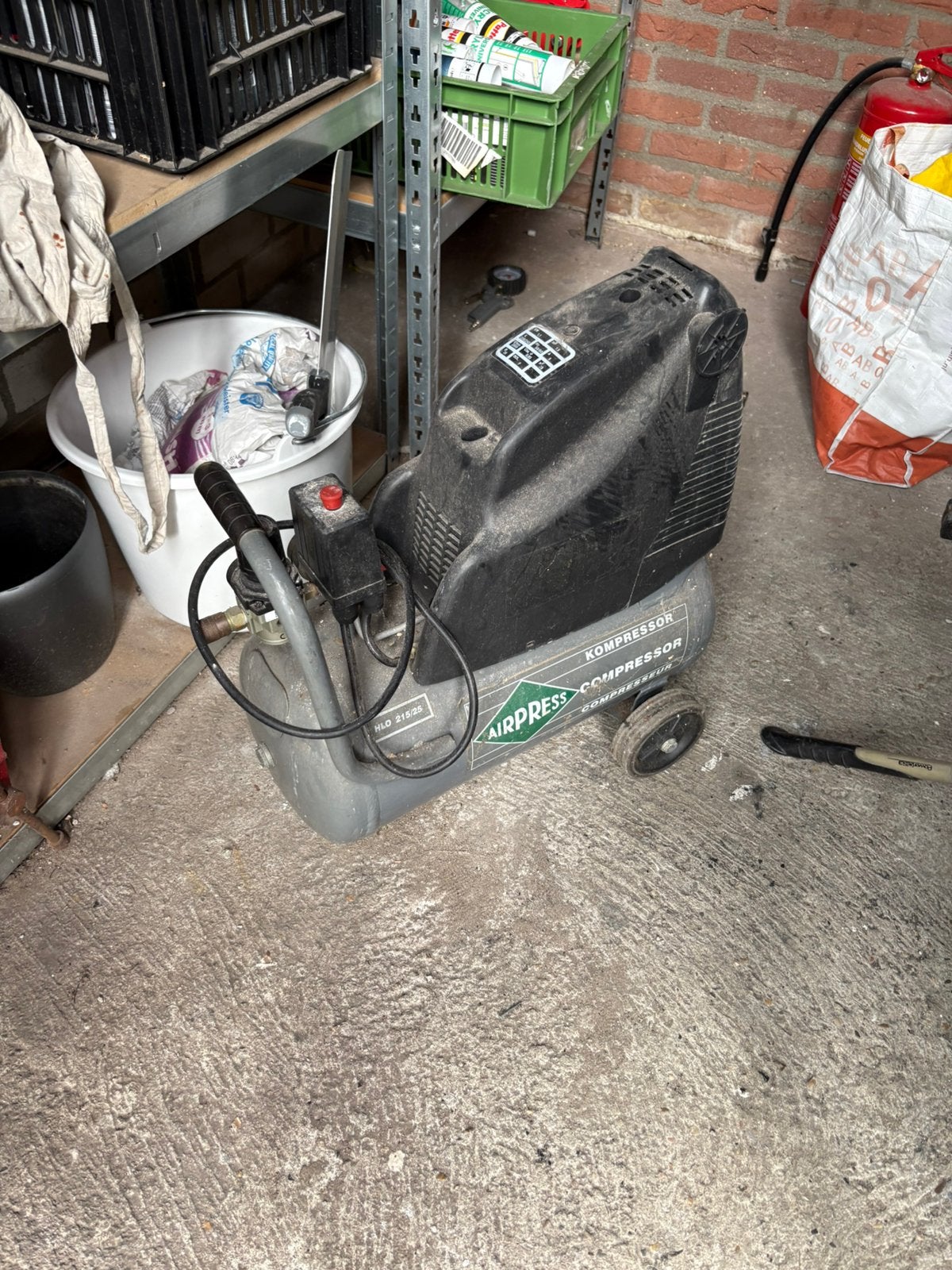 Compressor 1.1 Kw, Minder dan 25 liter, Ophalen, Zo goed als nieuw, Minder dan 200 liter/min
