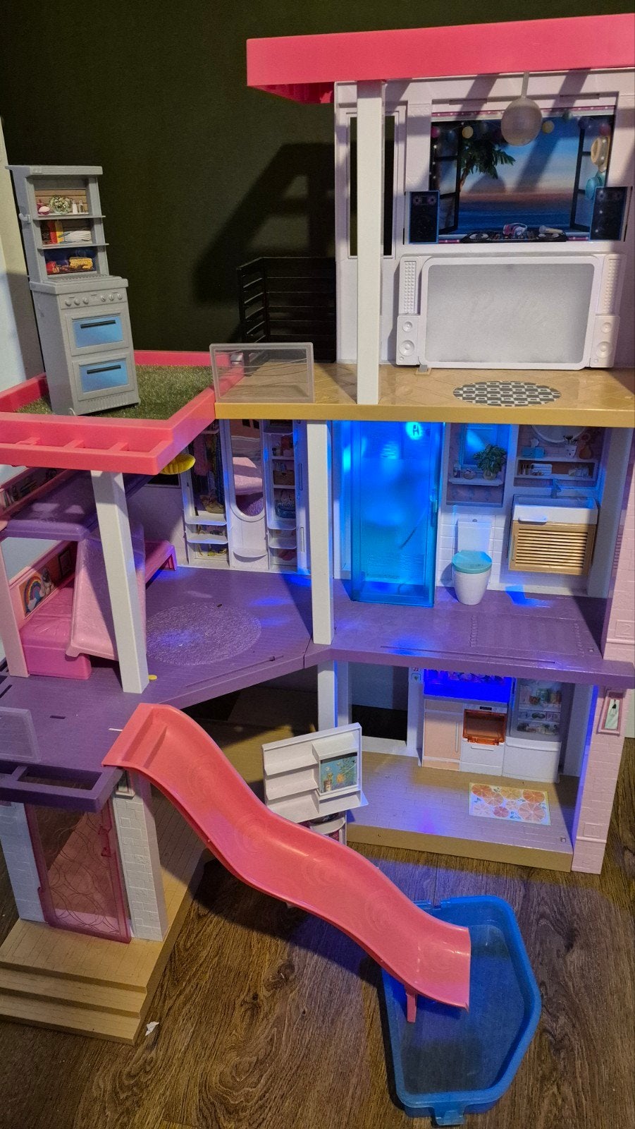 Barbie dreamhouse. Barbiehuis, Kinderen en Baby's, Speelgoed | Poppenhuizen, Ophalen, Toebehoren
