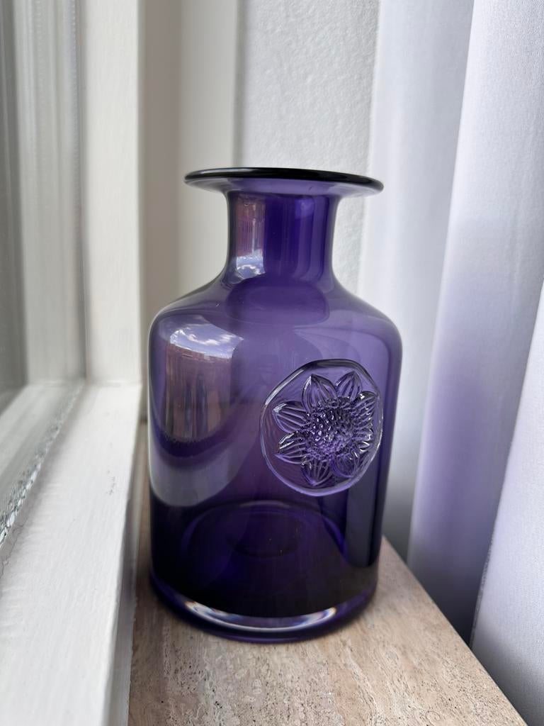 Paarse glazen vaas met zonnebloem, Ophalen, Overige kleuren, Minder dan 50 cm, Glas