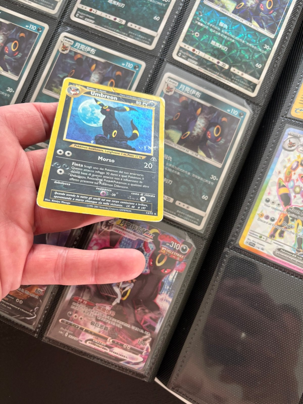 Umbreon neo discovery holo, Hobby en Vrije tijd, Verzamelkaartspellen | Pokémon, Ophalen of Verzenden, Zo goed als nieuw, Meerdere kaarten