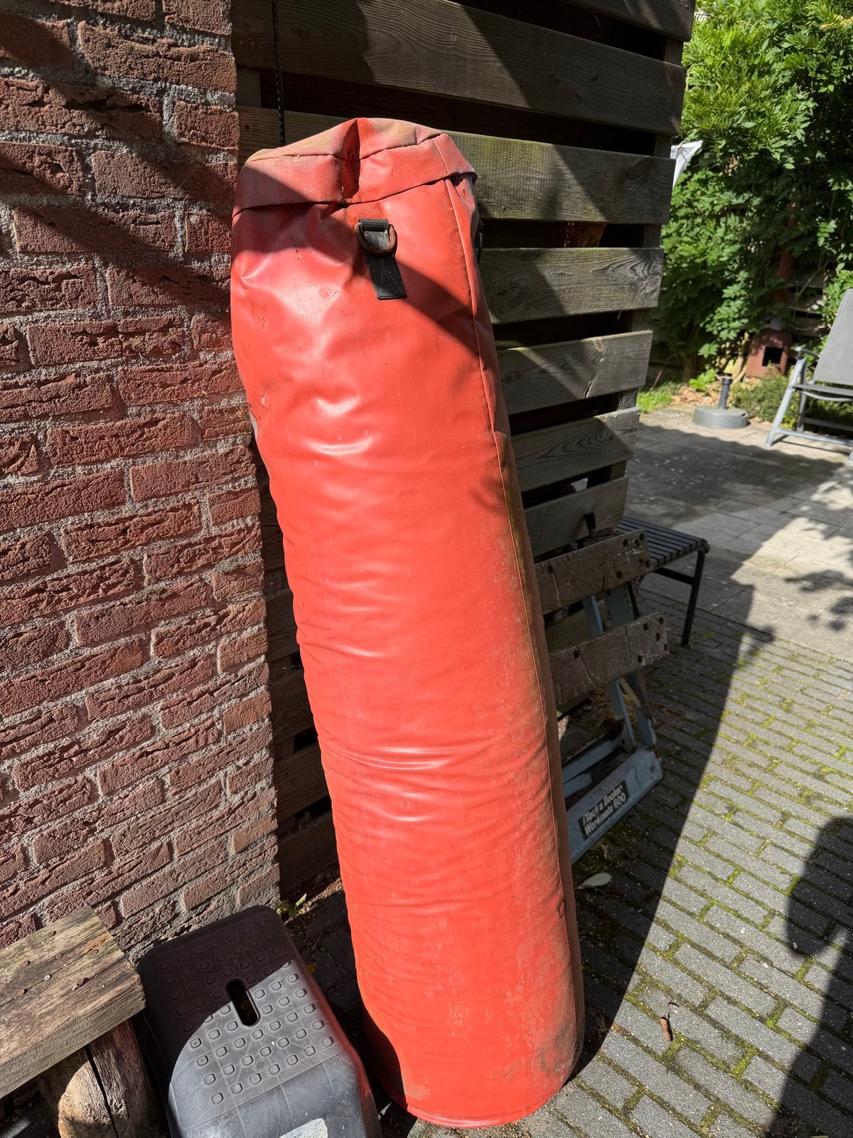 Bokszak met muurbeugel - Outshock, Sport en Fitness, Boksen, Ophalen, Gebruikt, Bokszak