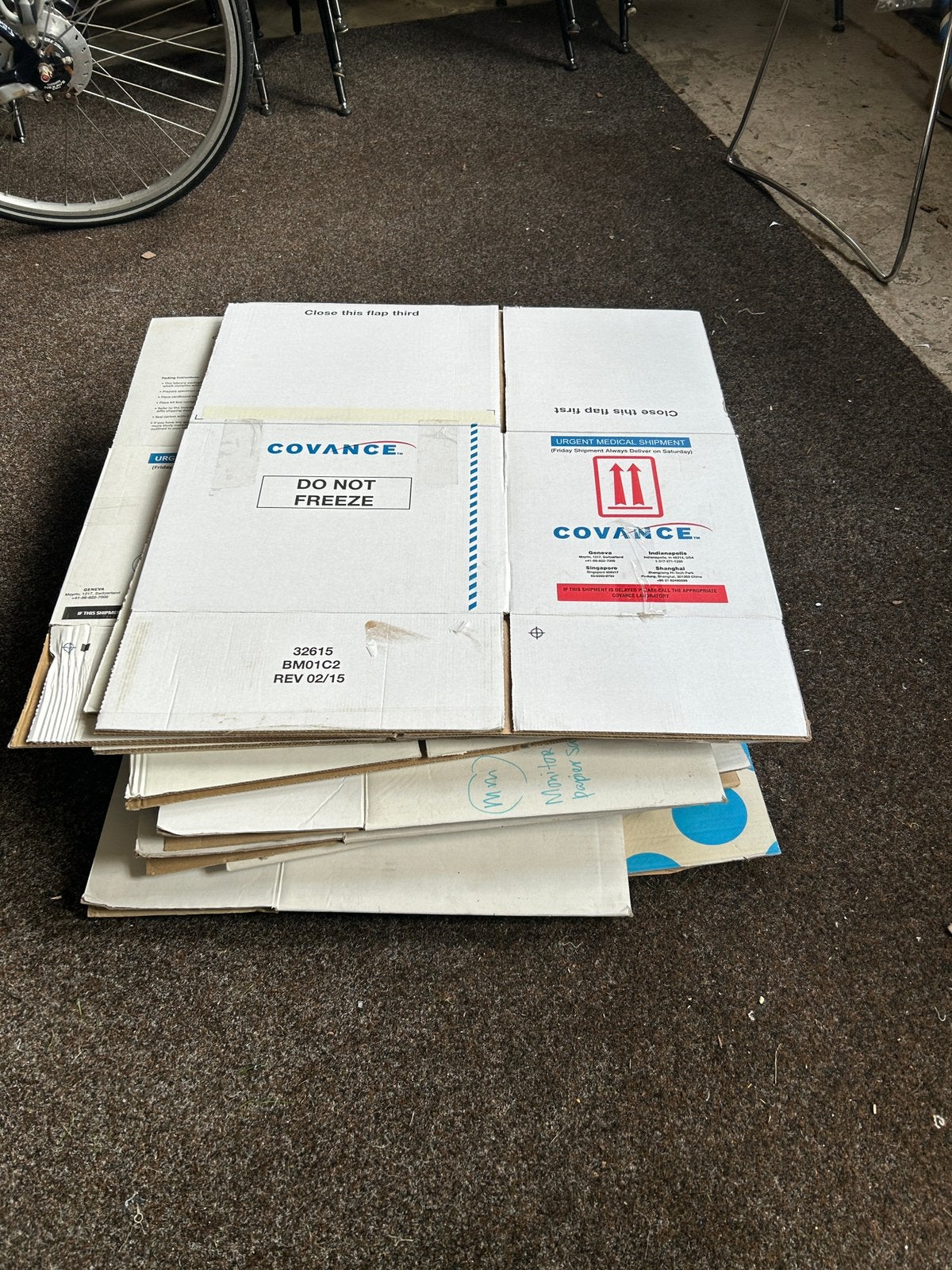 8 verhuisdozen, Doe-het-zelf en Verbouw, Kratten en Dozen, Ophalen, 40 tot 60 cm, 50 tot 75 cm, 35 tot 50 cm
