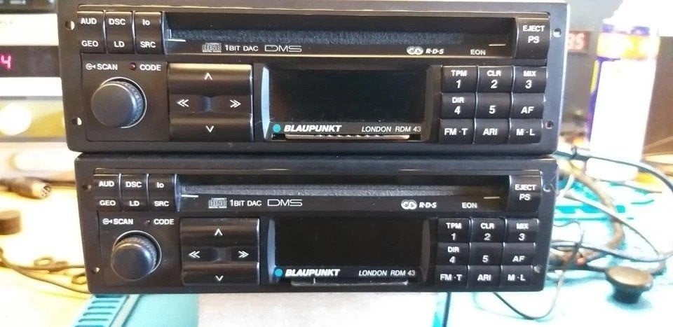 2x Blaupunkt autoradio London RDM 1x Porsche keycard defect, Verzenden, Gebruikt
