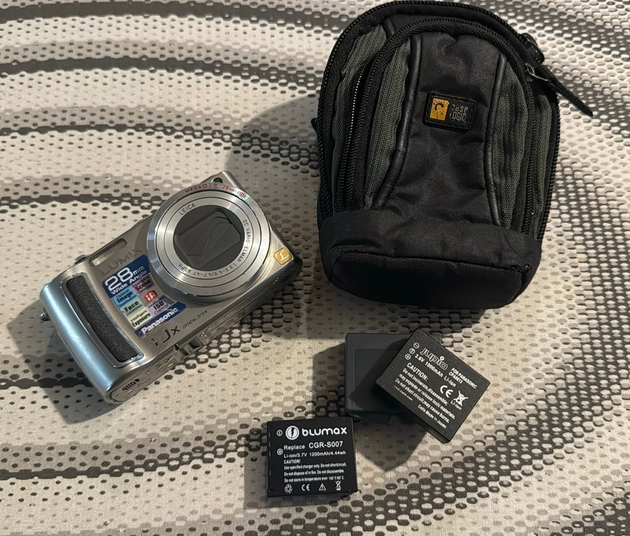 Panasonic Lumix TZ4 inclusief 2x accu, bewaarbakje en tasje, Gebruikt, Panasonic, Ophalen of Verzenden, Compactcamera