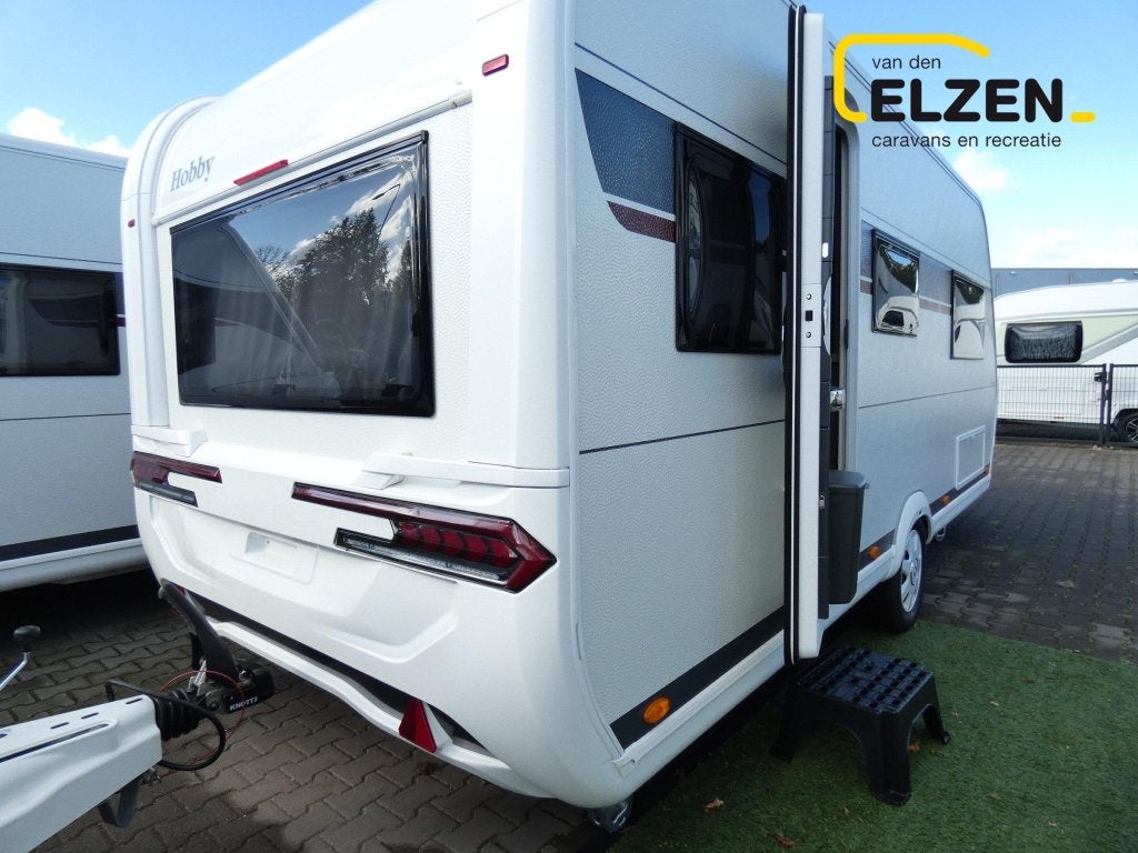 Hobby De Luxe 495 UL Model 2027, Serviceluik, Rondzit, Hobby, Bedrijf