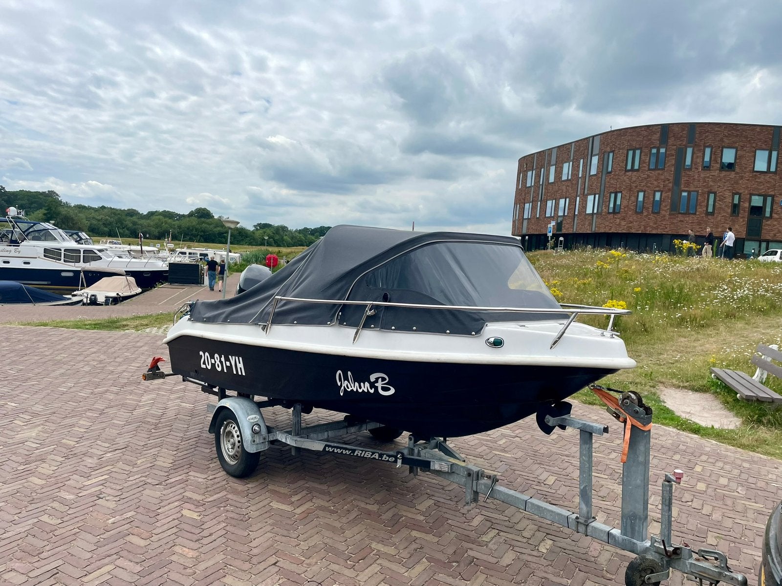 Marinello consoleboot met 60pk efi, Ophalen, Zo goed als nieuw, Complete sauna