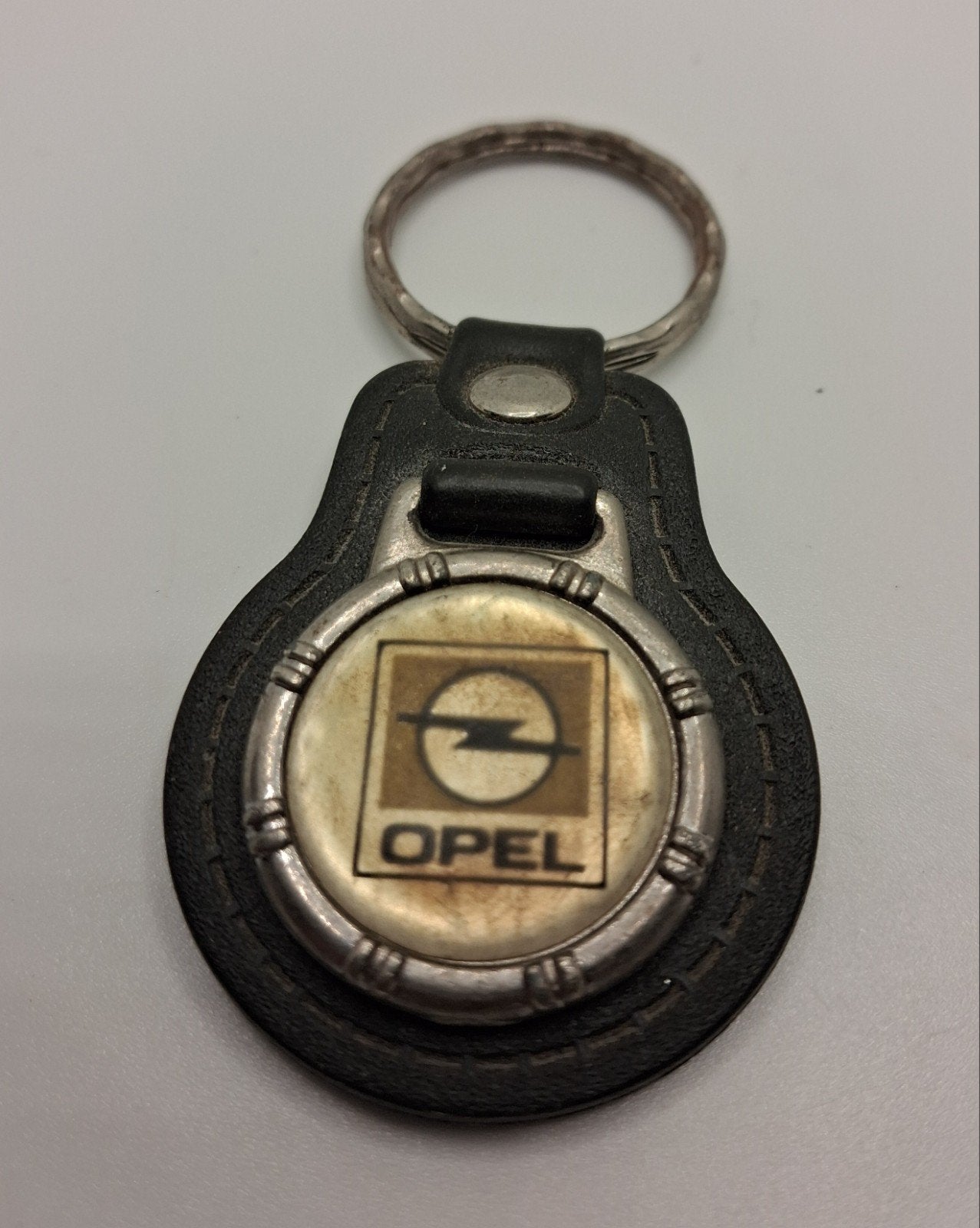 Vintage Opel sleutelhanger - Oud en uniek, Ophalen of Verzenden, Gebruikt, Merk
