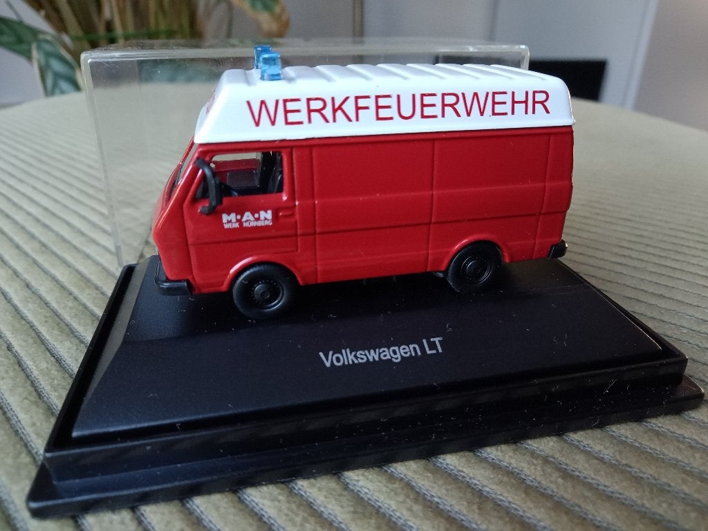 Schuco 1:87 Volkswagen LT Werkfeuerwehr Brandweer, Ophalen of Verzenden, Zo goed als nieuw, Bus of Vrachtwagen, Schuco