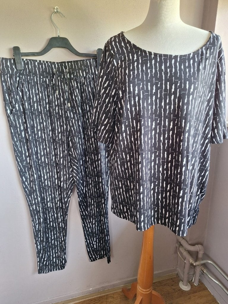 Huispak; 2-delig, zwart/wit print, maat XL, Kleding | Dames, Huispakken, Ophalen of Verzenden, Zo goed als nieuw, Maat 46/48 (XL) of groter