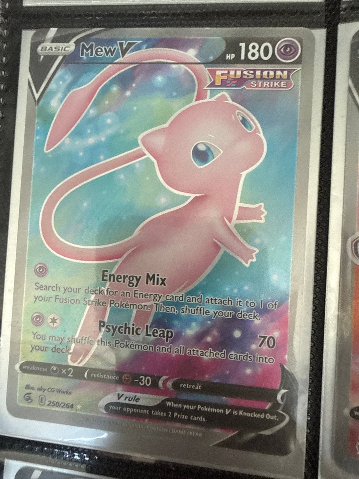 Mew V Fusion Strike Pokémon Kaart 250/264, Hobby en Vrije tijd, Verzamelkaartspellen | Pokémon, Ophalen of Verzenden, Zo goed als nieuw