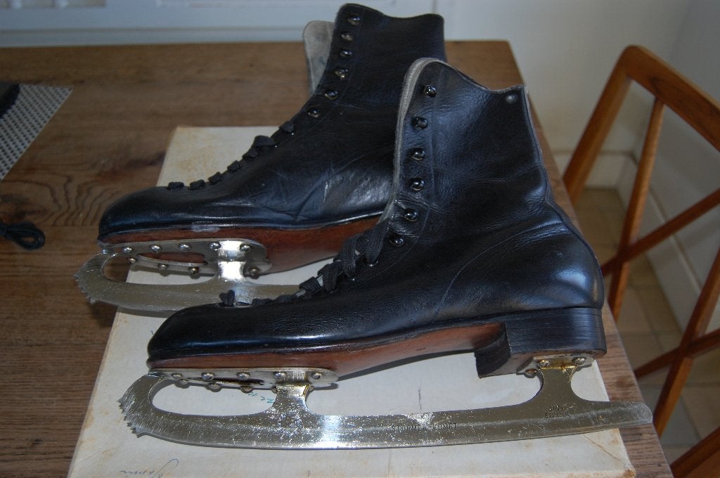 vintage kunstschaatsen zwart maat 9 (maat 43), Sport en Fitness, Schaatsen, Overige merken, Gebruikt, Ophalen of Verzenden, Kunstschaatsen