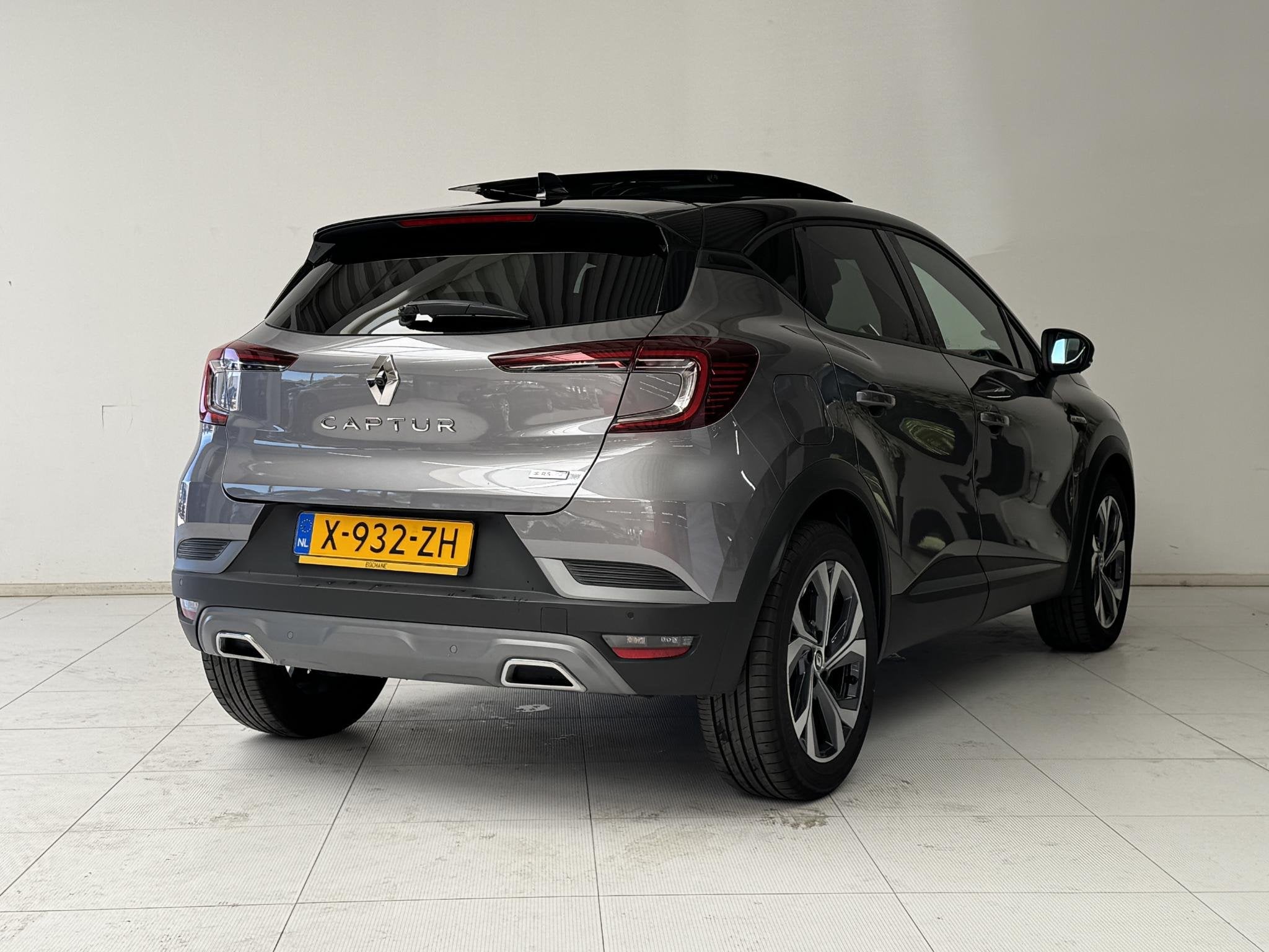 Renault Captur 1.3 mild hybrid 160 R.S. Line | Navigatie | C, Auto's, Gebruikt, 4 cilinders, Met garantie (alle), Verwarmde buitenspiegels