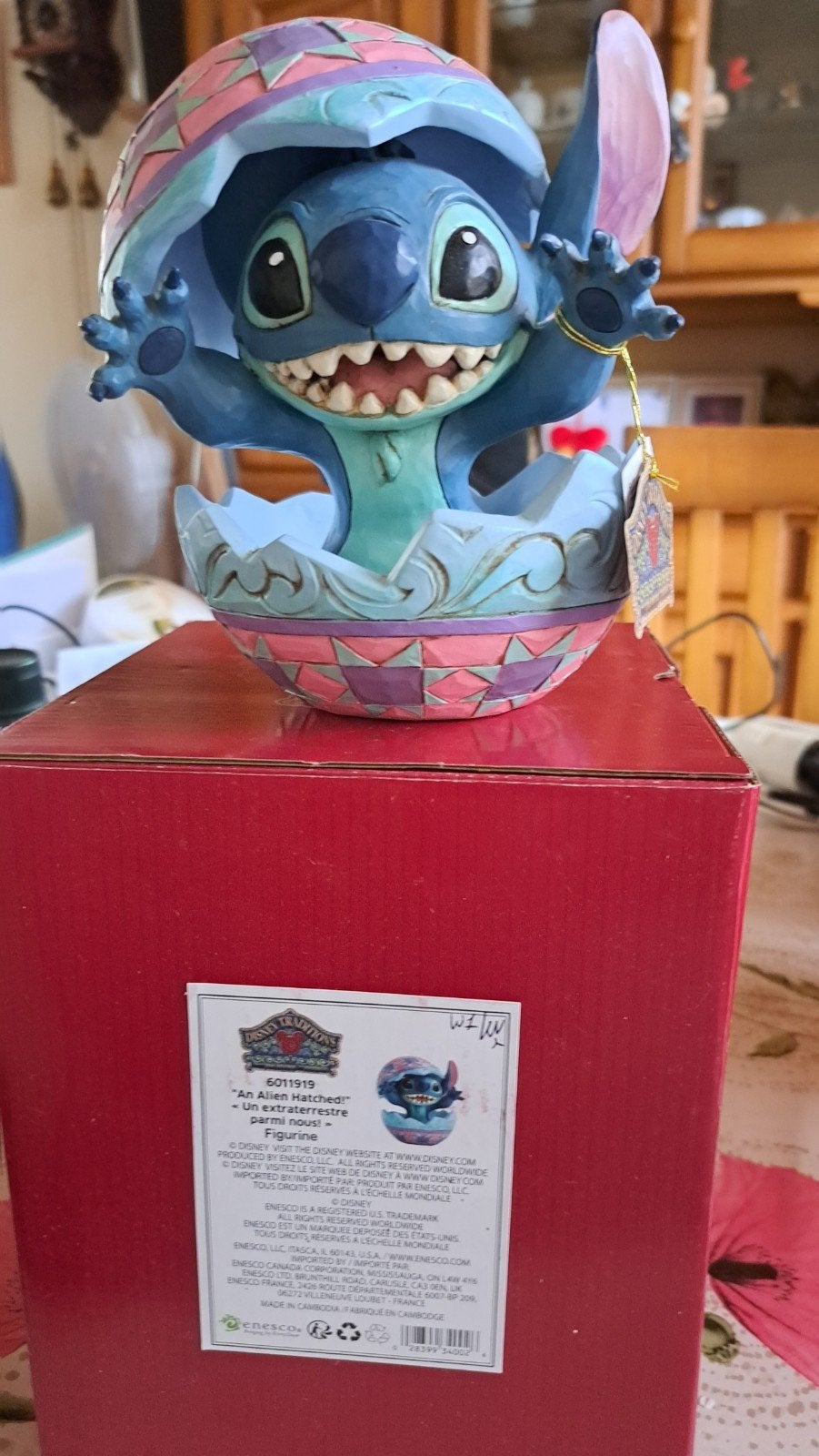Disney Traditions Stitch An Extra-Terrestrial Hatched!" Figu, Ophalen, Overige figuren, Zo goed als nieuw, Beeldje of Figuurtje