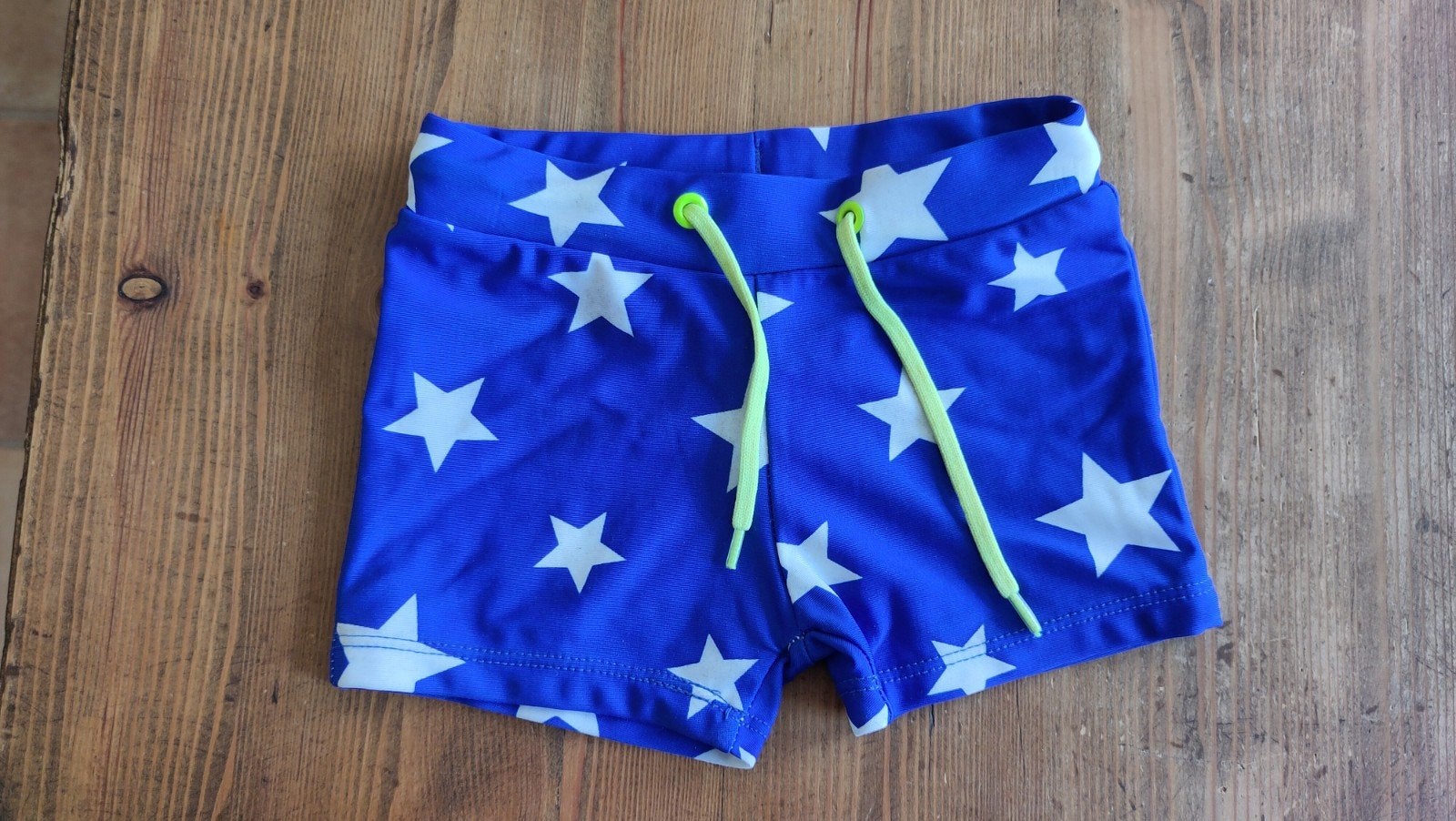 Zwembroekje maat 74/80, Kinderen en Baby's, Babykleding | Baby-zwemkleding, Ophalen, Badpak, Zo goed als nieuw, Maat 74