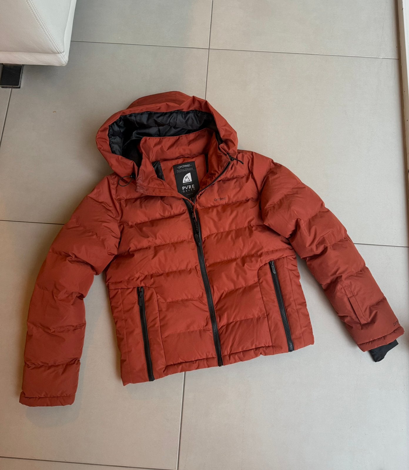 Protest PRTSHAMES Ski jas uluru rust/rood/roestbruin, Maat S, Maat 38/40 (M), Ophalen of Verzenden, Zo goed als nieuw, Protest