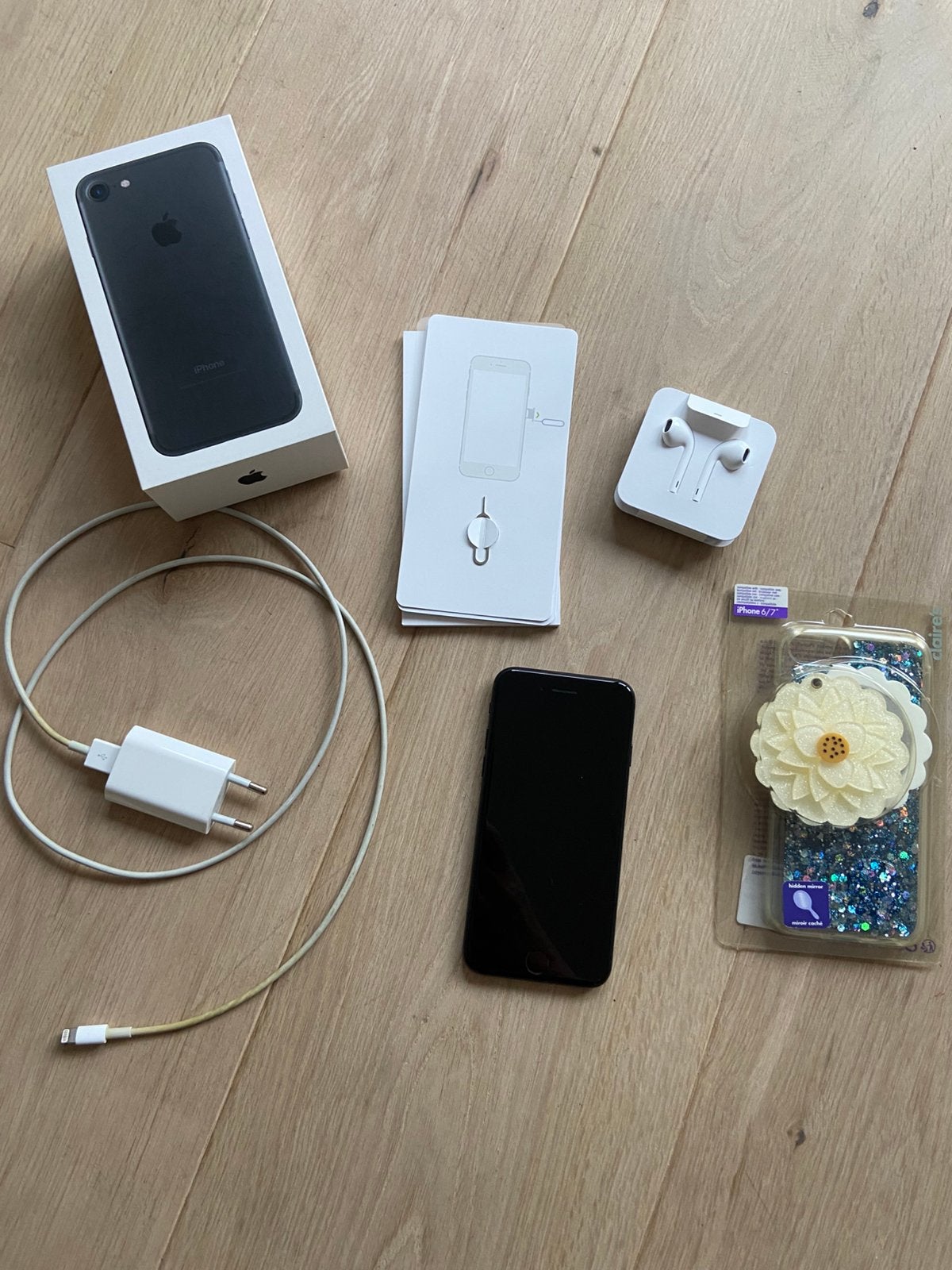 iPhone 7 zwart 32 GB incl gratis nieuw hoesje, Telecommunicatie, Mobiele telefoons | Apple iPhone, Ophalen, 83 %, Zwart, 32 GB