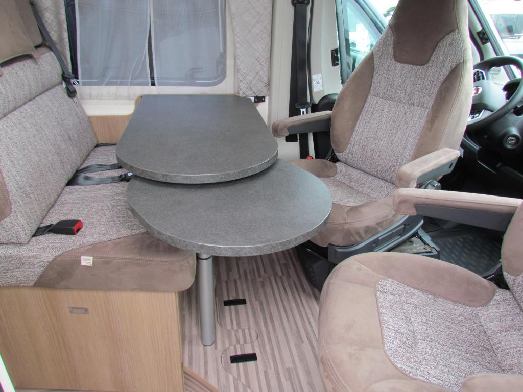 Malibu Compact 540DB Dwarsbed, Handgeschakeld, Caravans en Kamperen, Verwarmde buitenspiegels, Buscamper of Camperbus, Malibu