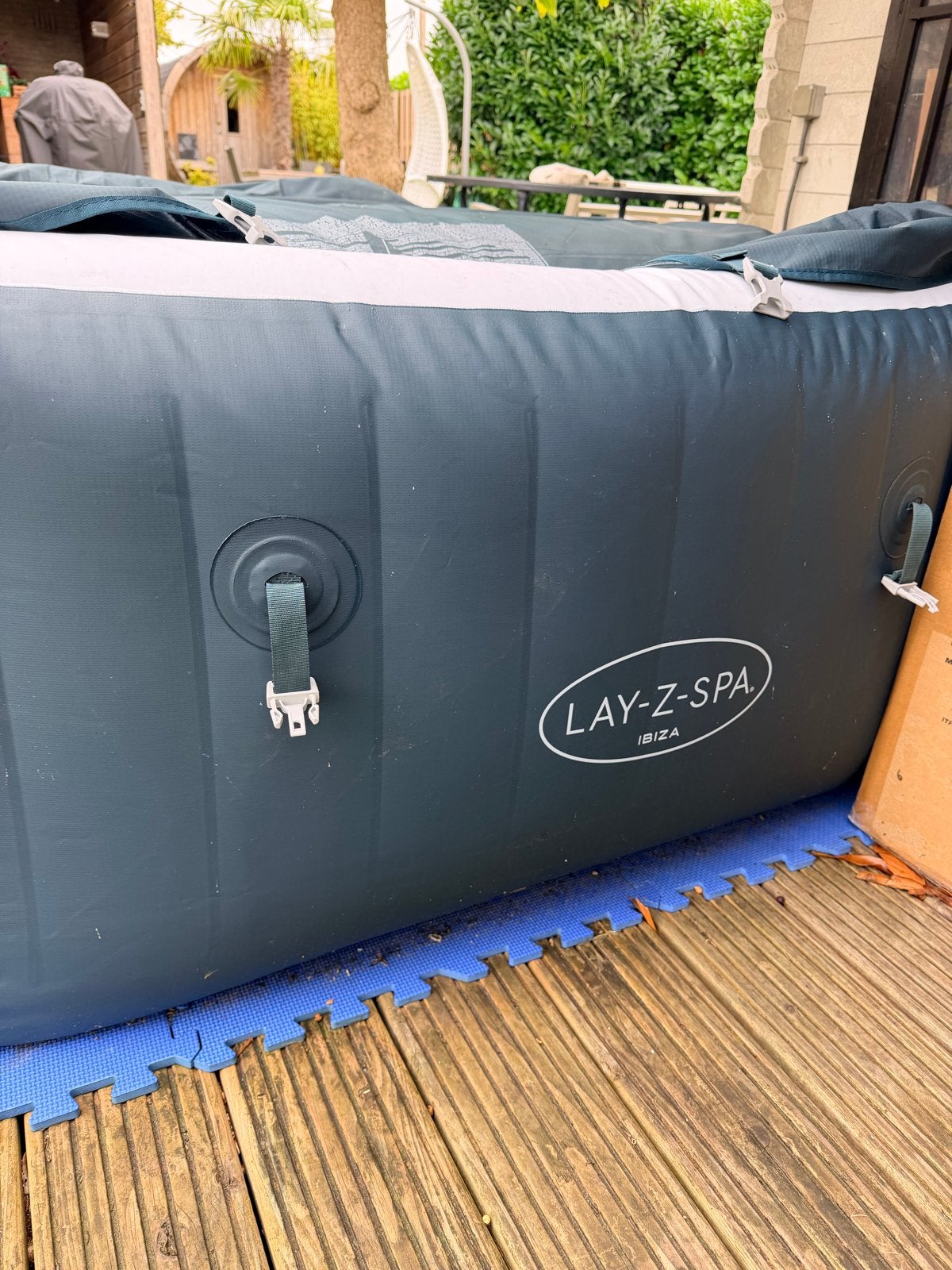 Lay-Z-Spa Ibiza opblaasbare jacuzzi, Ophalen of Verzenden, Gebruikt, Afdekzeil, Opblaasbaar
