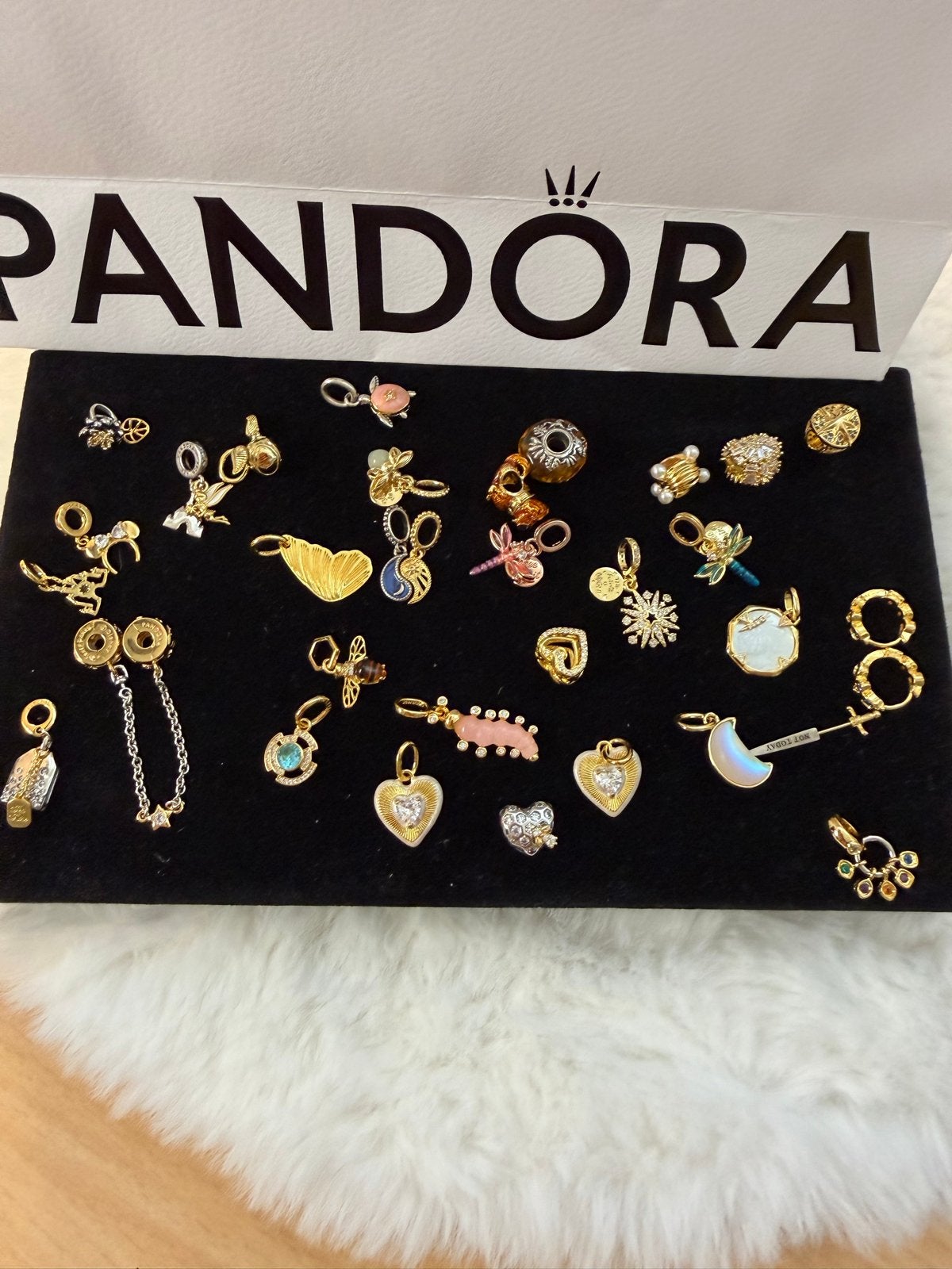 Diverse Pandora bedels: Disney, Harry Potter, Marvel & meer, Gebruikt, Verzenden, Pandora, 4 bedels of meer
