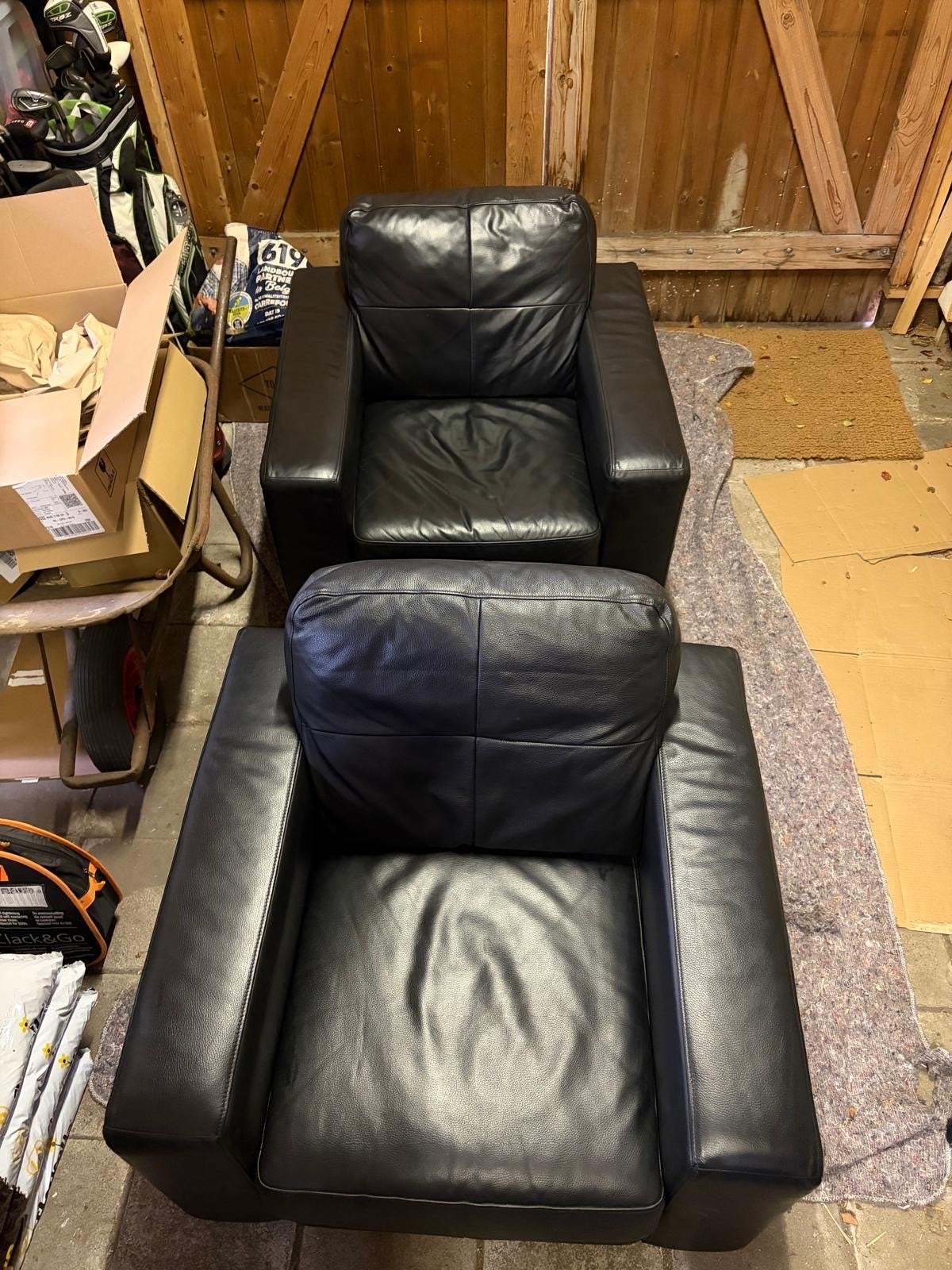 Twee comfortabele zwarte leren fauteuils, Ophalen, Gebruikt, Leer, 75 tot 100 cm