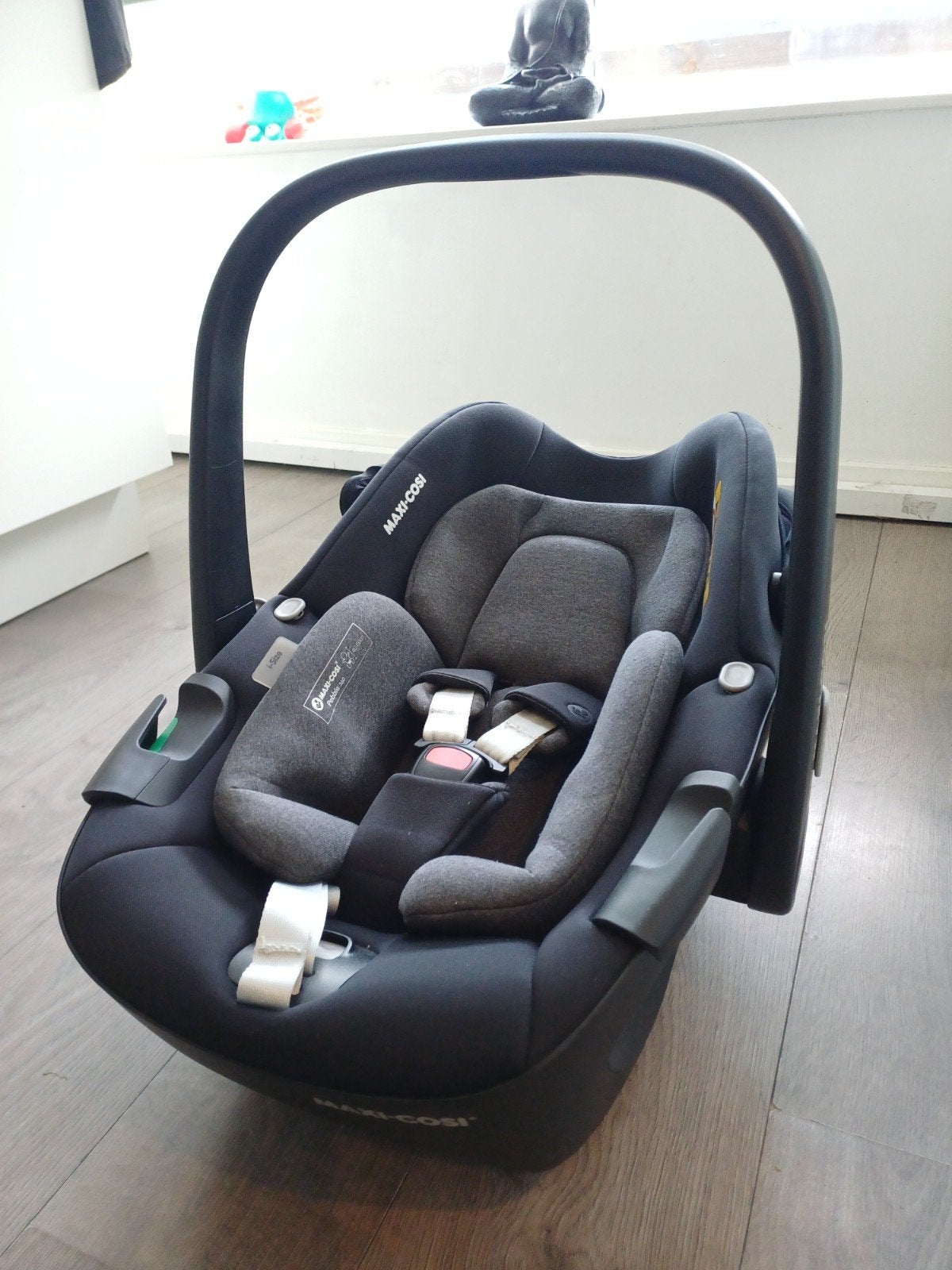 Maxi-Cosi Pebble 360 i-Size met Jolein winterzak, Ophalen, Autogordel of Isofix, Zijbescherming, Zo goed als nieuw