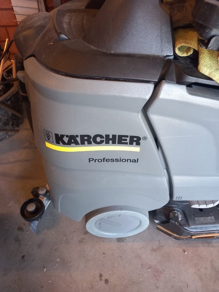 schrobzuigmachine karcher R65 gebruikt met pads en walsrol, Doe-het-zelf en Verbouw, Ophalen, Gebruikt, Schrobmachine