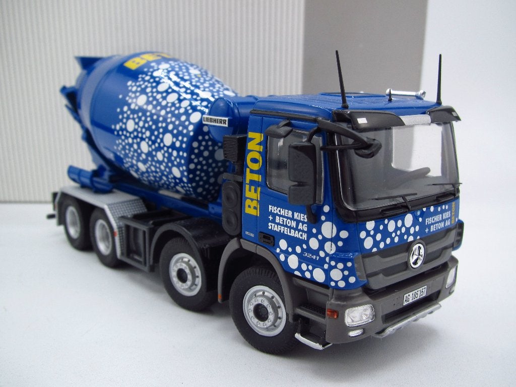 NZG - Mercedes Actros 8x4 Betonmixer '' Fischer Kies '' 1:50, Ophalen of Verzenden, Zo goed als nieuw, Bus of Vrachtwagen, NZG
