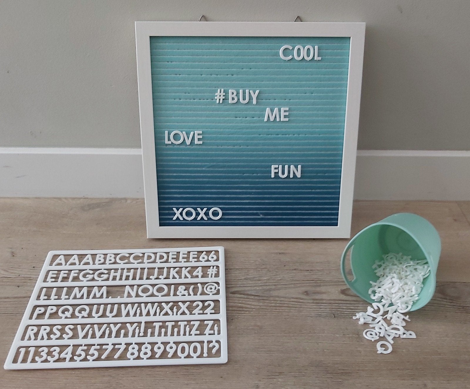 Te koop: tekstbord (incl. Bakje voor de letters), Huis en Inrichting, Tekstbord, Ophalen of Verzenden, Zo goed als nieuw, Ingelijst