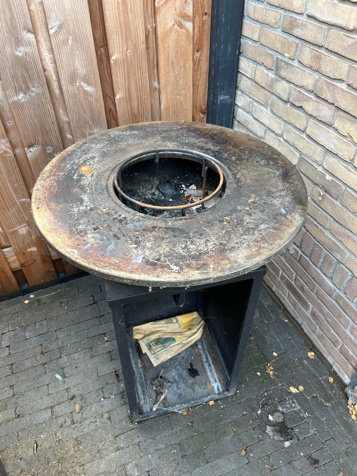 Gebruikte bqq met grillplaat en hoes, Ophalen, Gebruikt