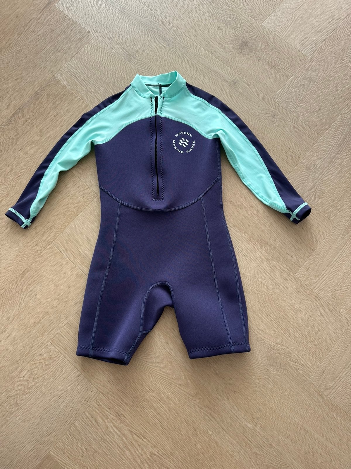 Watery wetsuit, maat 128., Ophalen of Verzenden, Zo goed als nieuw, Kind, Wetsuit