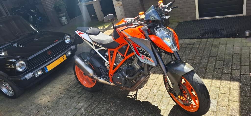 KTM Superduke 1290R Gen1 Akrapovic (Pops&Bangs) Quickshifter, Motoren, Motoren | KTM, 2 cilinders, Sportuitlaat, Motorrijbewijs A