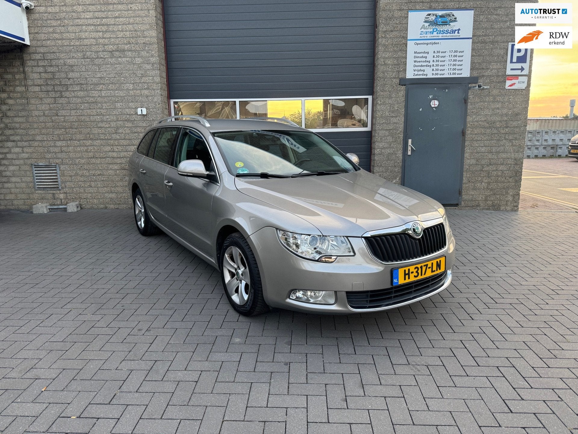 Skoda Superb Combi 1.8 TSI Elegance, Voorwielaandrijving, Stof, Gebruikt, 4 cilinders