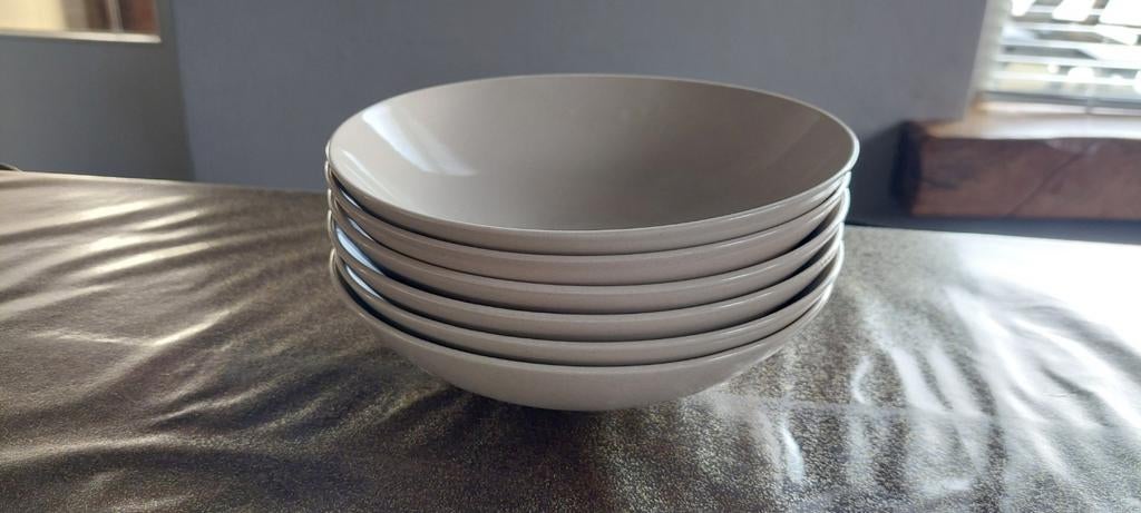 Schalen ikea 6 stuks creme beige glanzend 19 cm, Huis en Inrichting, Keuken | Servies, Ophalen of Verzenden, Zo goed als nieuw