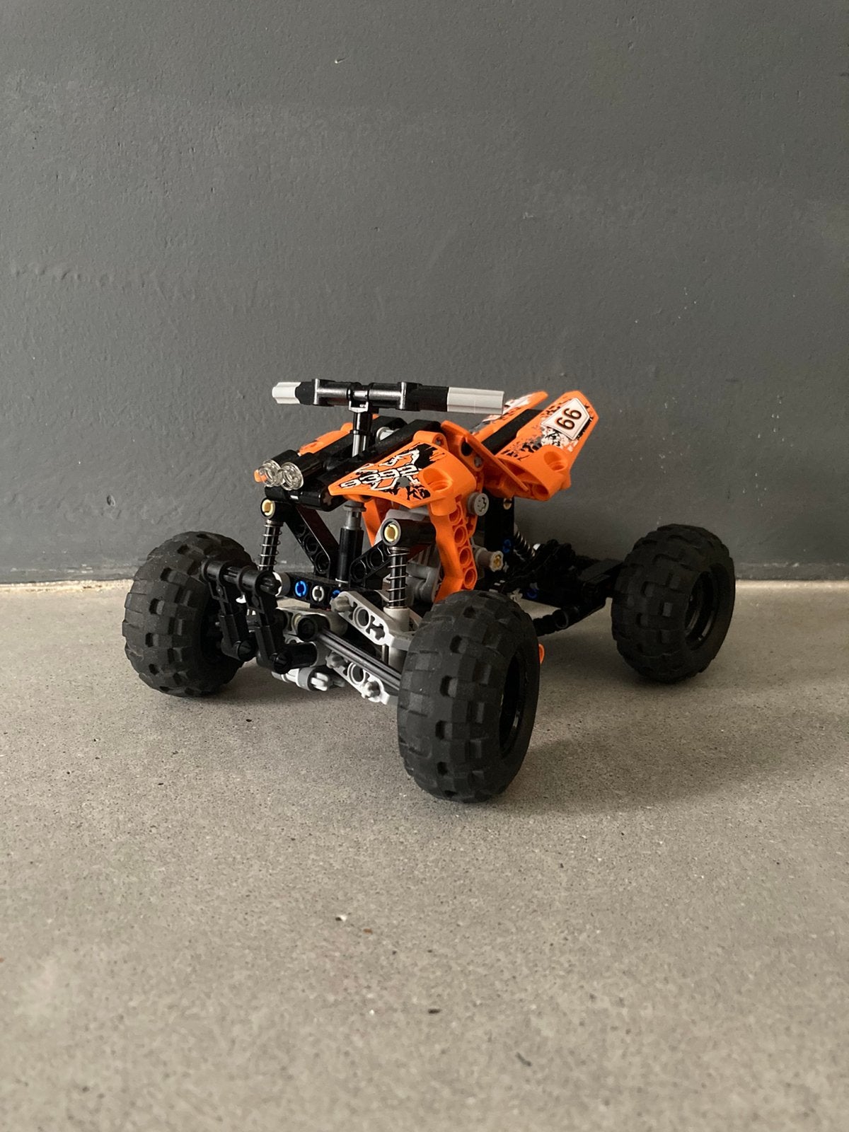 LEGO technic Quad 9392 met boekjes, Overige merken, Ophalen of Verzenden, Zo goed als nieuw, Groter dan 1:32