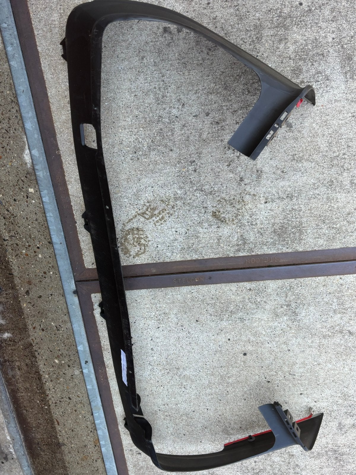 Volvo 240 / 245 underskirt (achterbumper / NOS), Ophalen of Verzenden, Nieuw, Volvo