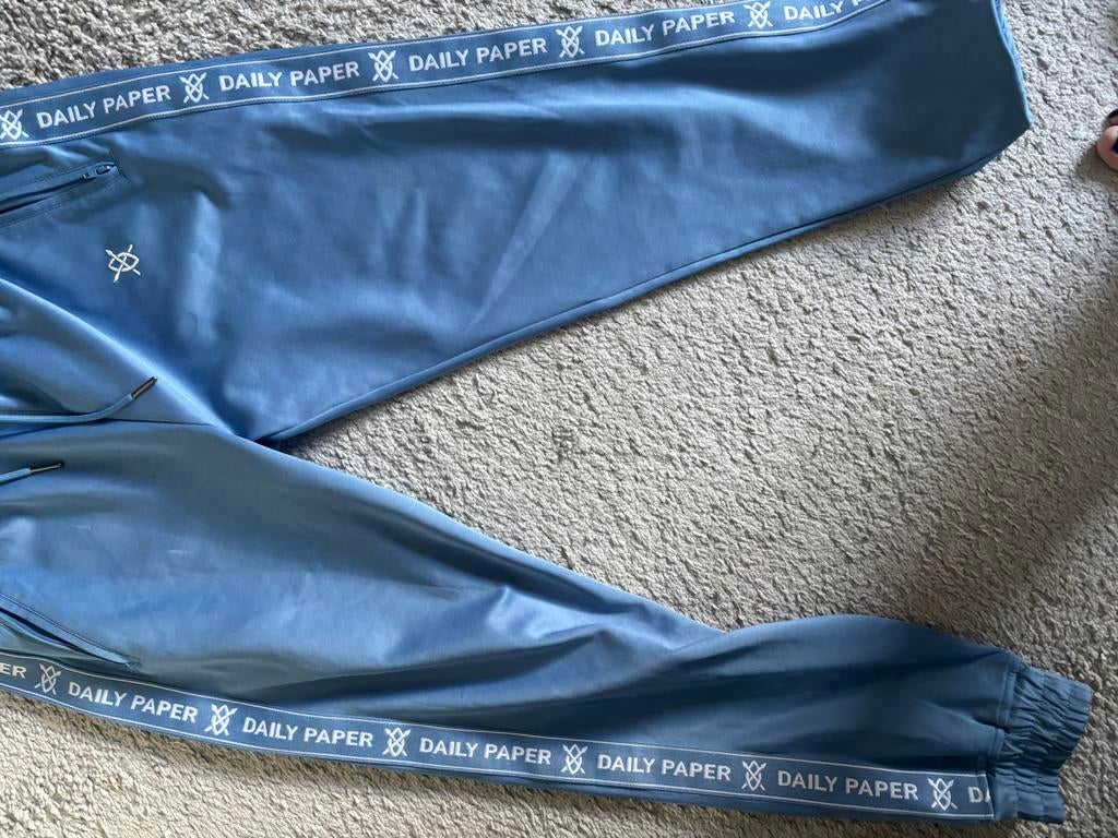 Daily paper trainingsbroek mt M, Ophalen, Zo goed als nieuw, Blauw, W28 - W29 (confectie 36)