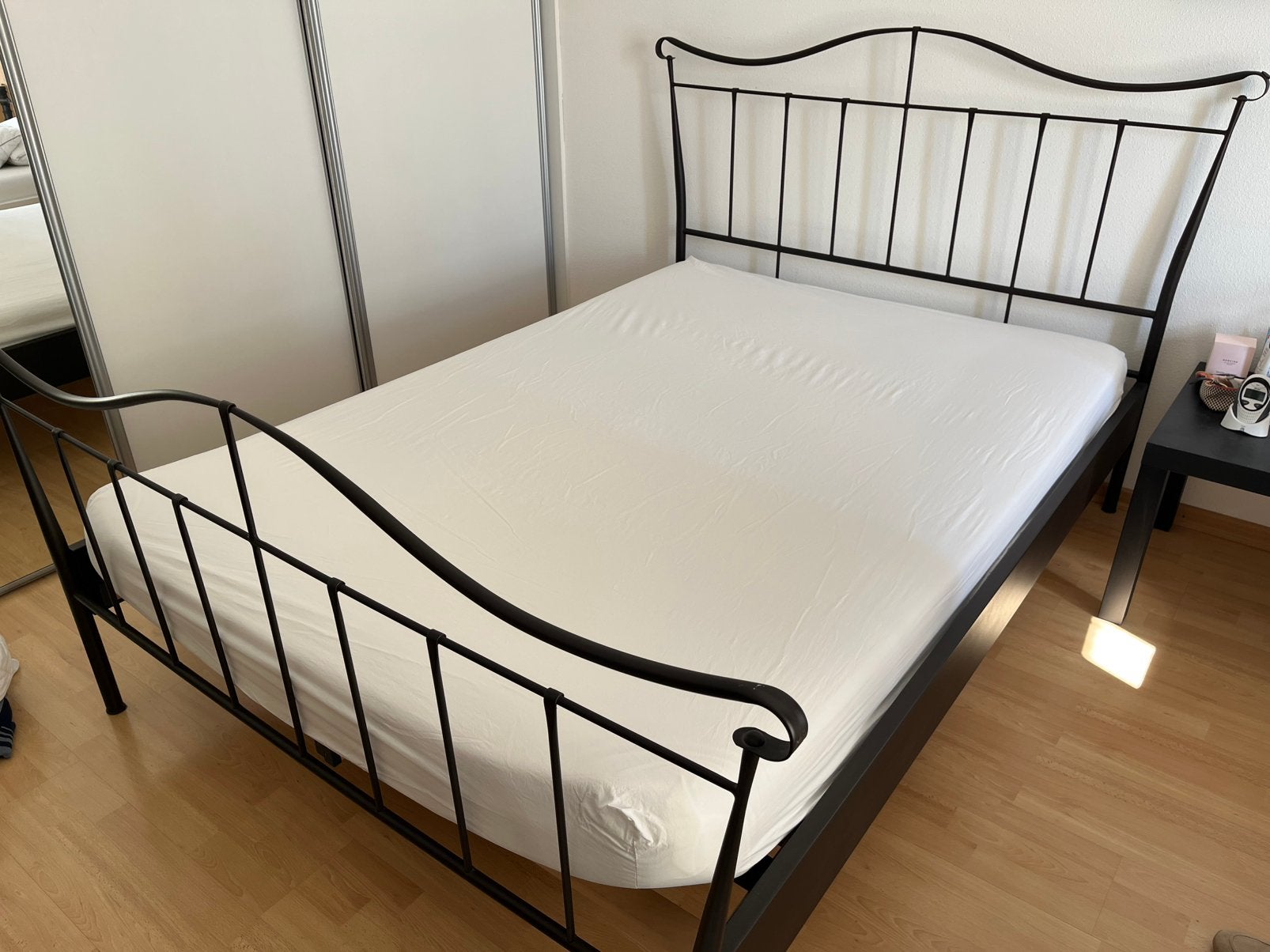 Mooi spijlenbed 140x200cm incl. lattenbodem en matras, Ophalen, Overige materialen, Zwart, Tweepersoons