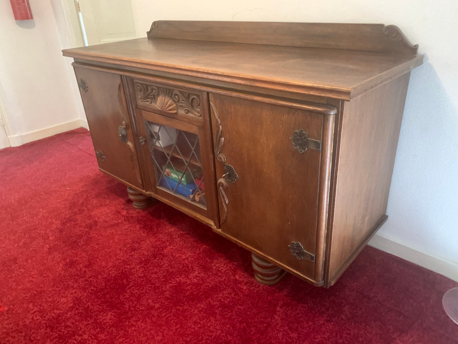 Mooi dressoir, Ophalen