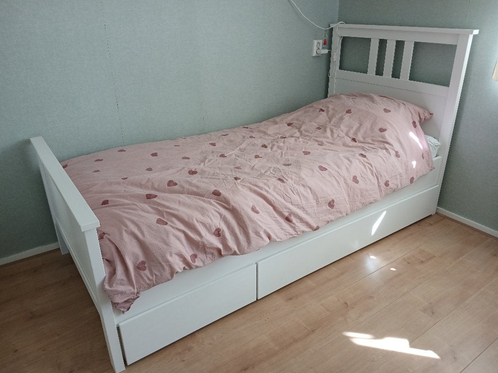 Bed 1 persoons wit ikea, Huis en Inrichting, Ophalen, 90 cm, Eenpersoons, Wit