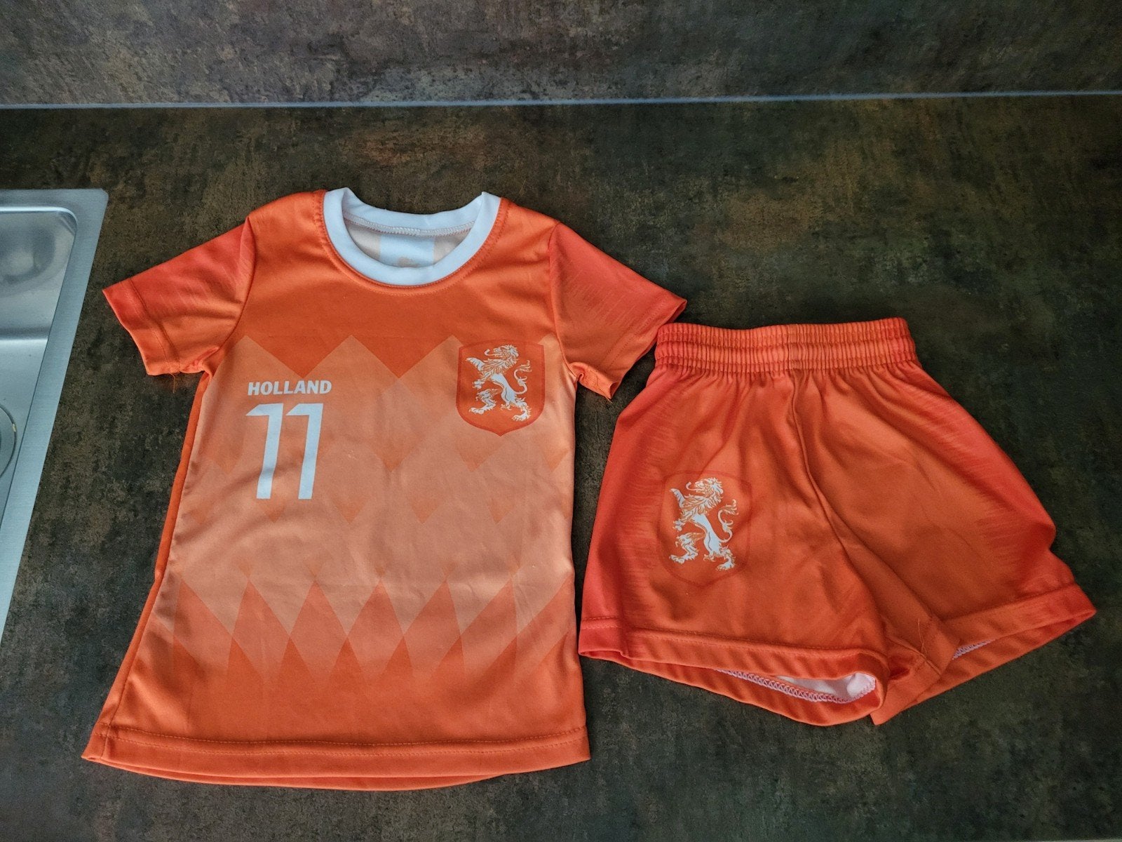 Nederlands elftal tenue Martens 11 - Maat 104, Jongen of Meisje, Ophalen of Verzenden, Zo goed als nieuw, Setje