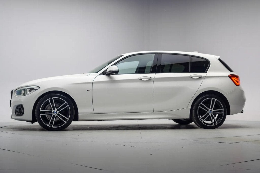 BMW 1-serie 118i M Sport Shadow Executive Aut. [ LED Stoelve, Auto's, BMW, 136 pk, Gebruikt, 1295 kg, Wit