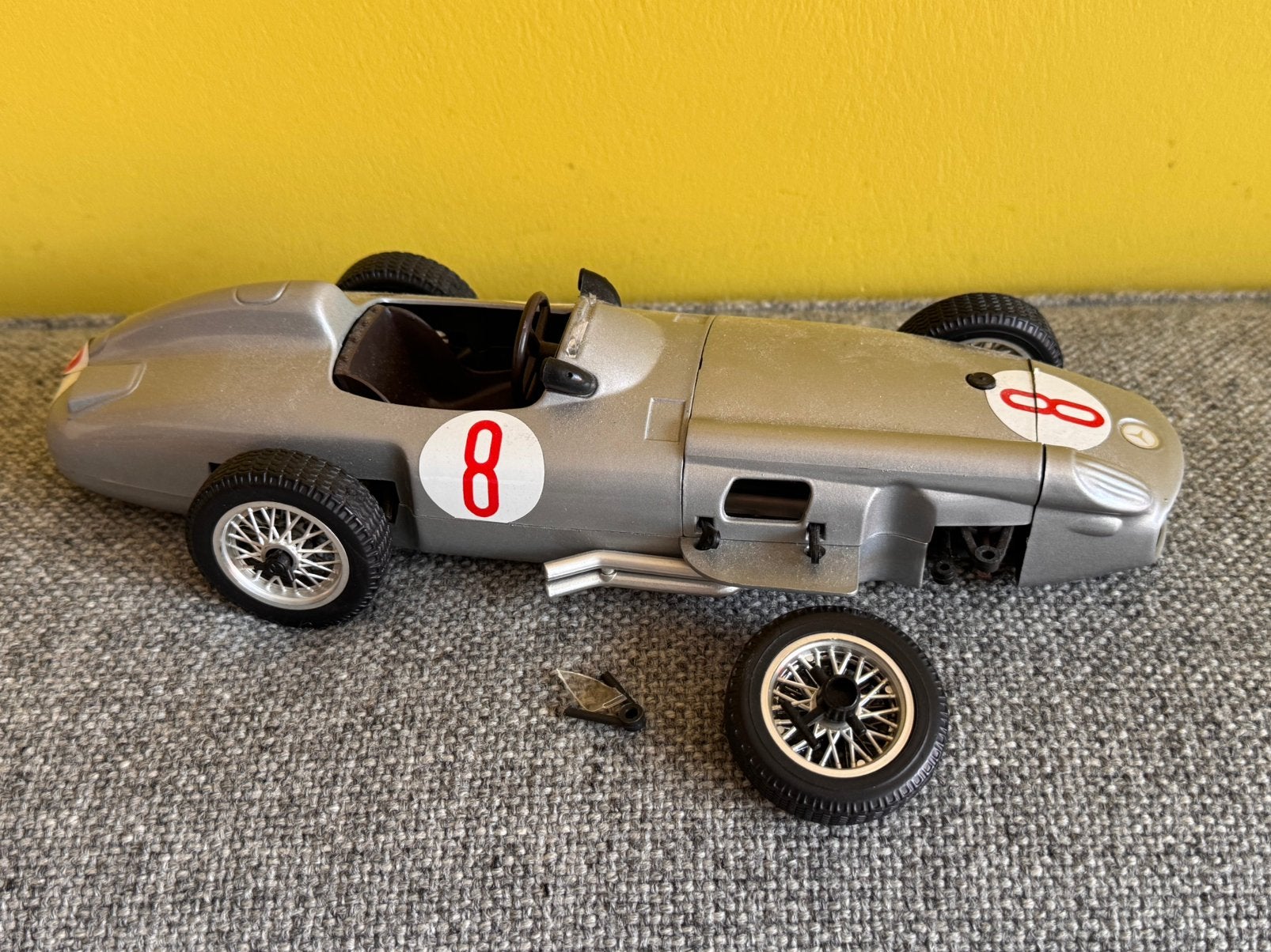 Tonka Polistil Mercedes-Benz RW-196 zilveren 1:16, Hobby en Vrije tijd, Modelauto's | 1:18, Ophalen of Verzenden, Gebruikt, Auto