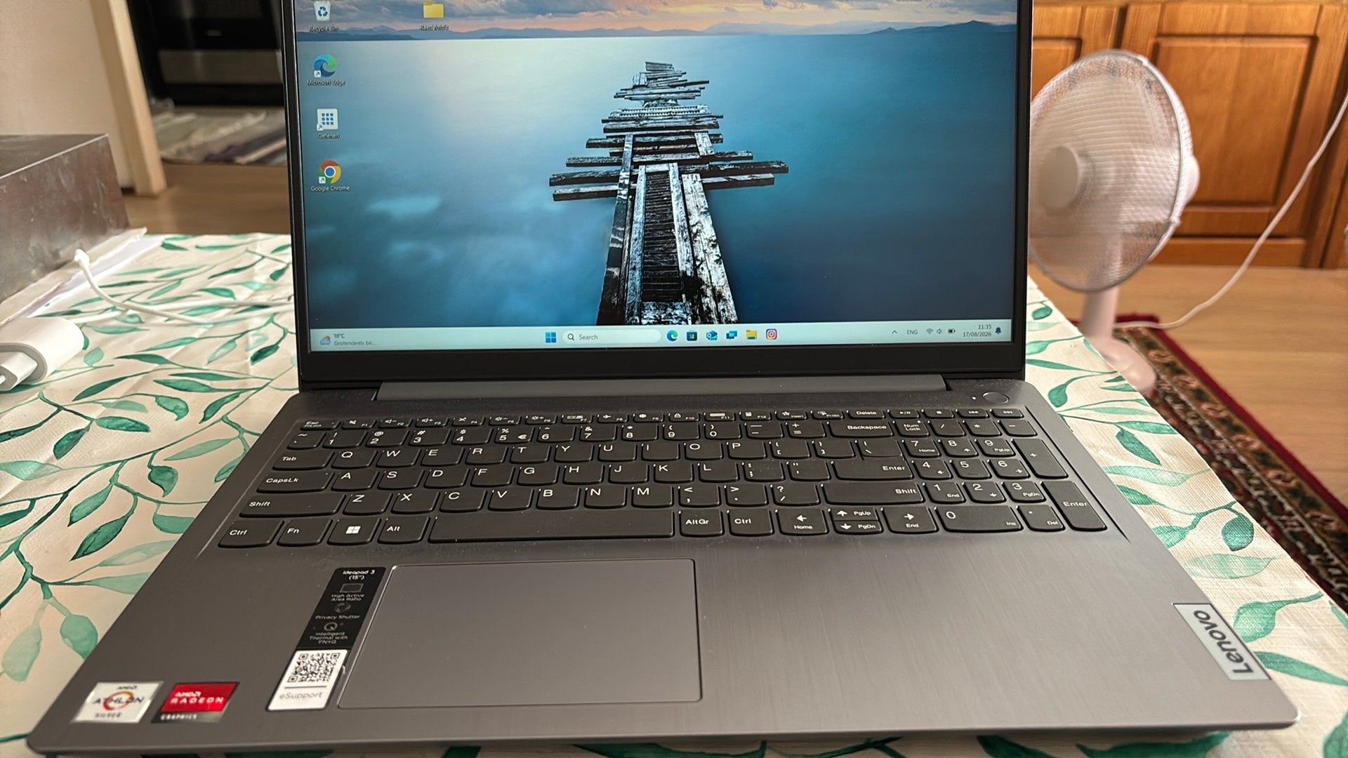 Lenovo ideapad, Computers en Software, Ophalen of Verzenden, Zo goed als nieuw, 15 inch, 2 tot 3 Ghz
