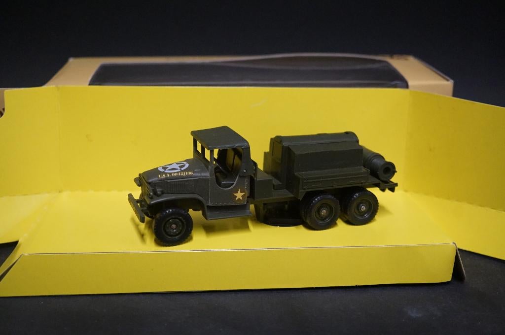 Solido GMC army compressor - 1/50 - TOP, Hobby en Vrije tijd, Modelauto's | 1:50, Ophalen of Verzenden, Zo goed als nieuw, Bus of Vrachtwagen