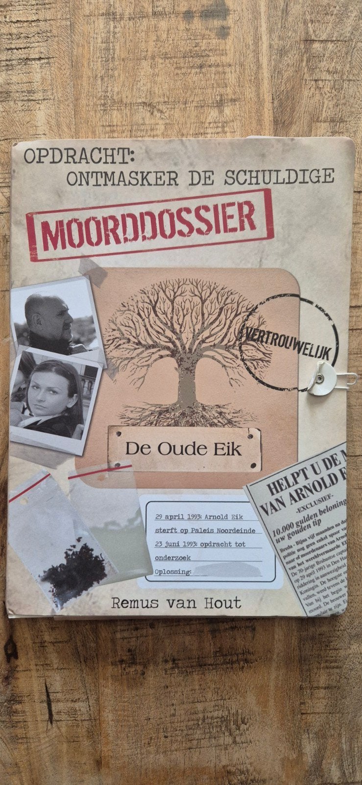 Moorddossier De Oude Eik - Ontmasker de Schuldige (Offline), Onbekend, Ophalen of Verzenden, Onbekend, Remus van Hout
